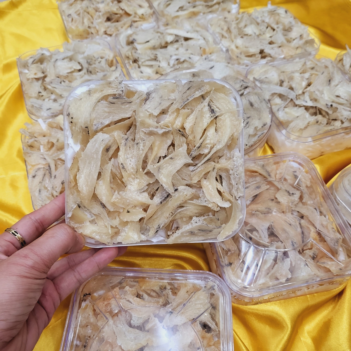 Chân yến thô còn lông 100gr 