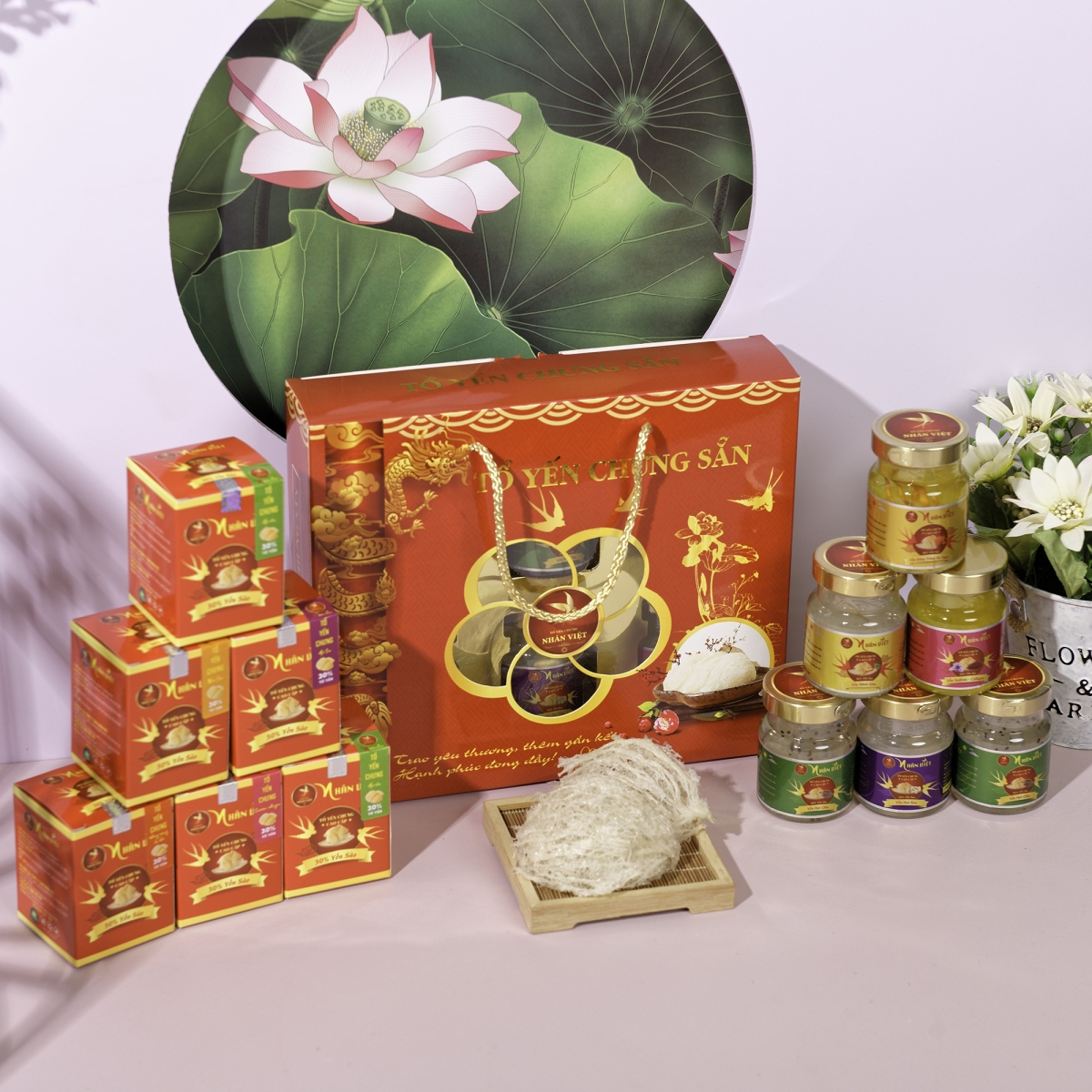 Lốc 6 Hũ Yến Sào Chưng Đủ Vị Nhân Việt 30% Yến Hũ 70ml
